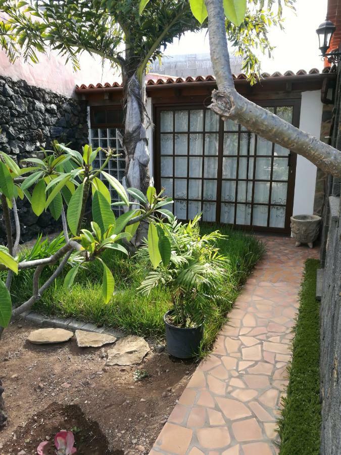 Вилла Casa Bienes Фуэнкальенте-де-ла-Пальма Экстерьер фото